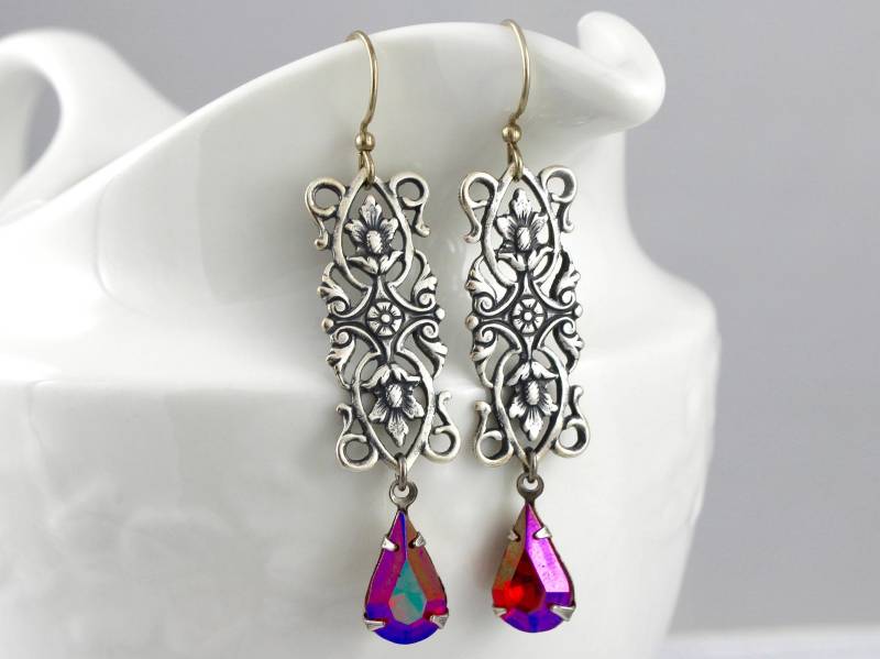 Filigrane Rechteck in Irisierendem Rosa - Antik Silber Ohrringe Im Vintage Stil Geometrie Kollektion von ToastedCoconutStudio