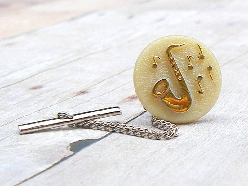 Saxophon Tie Tack - Let The Music Flow Collection Vintage Glas Krawattennadel von ToastedCoconutStudio