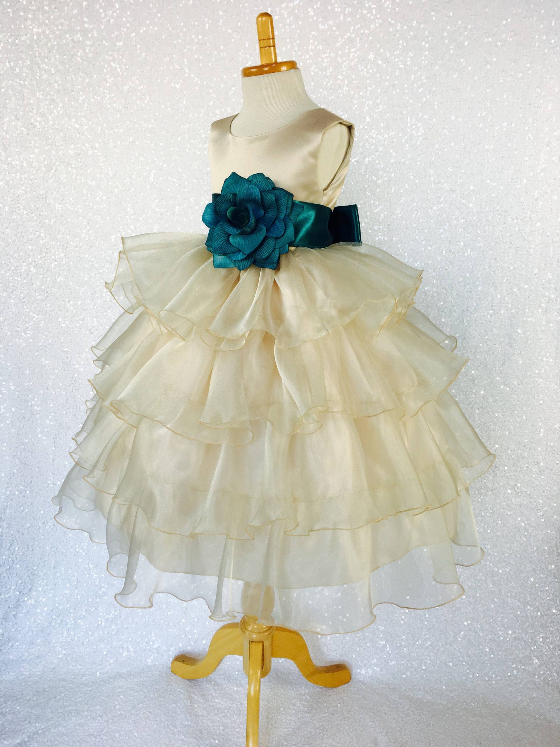 Champagner Rüschen Organza Kleid Ostern Frühling Geburtstagskind von ToddlersAndTulle