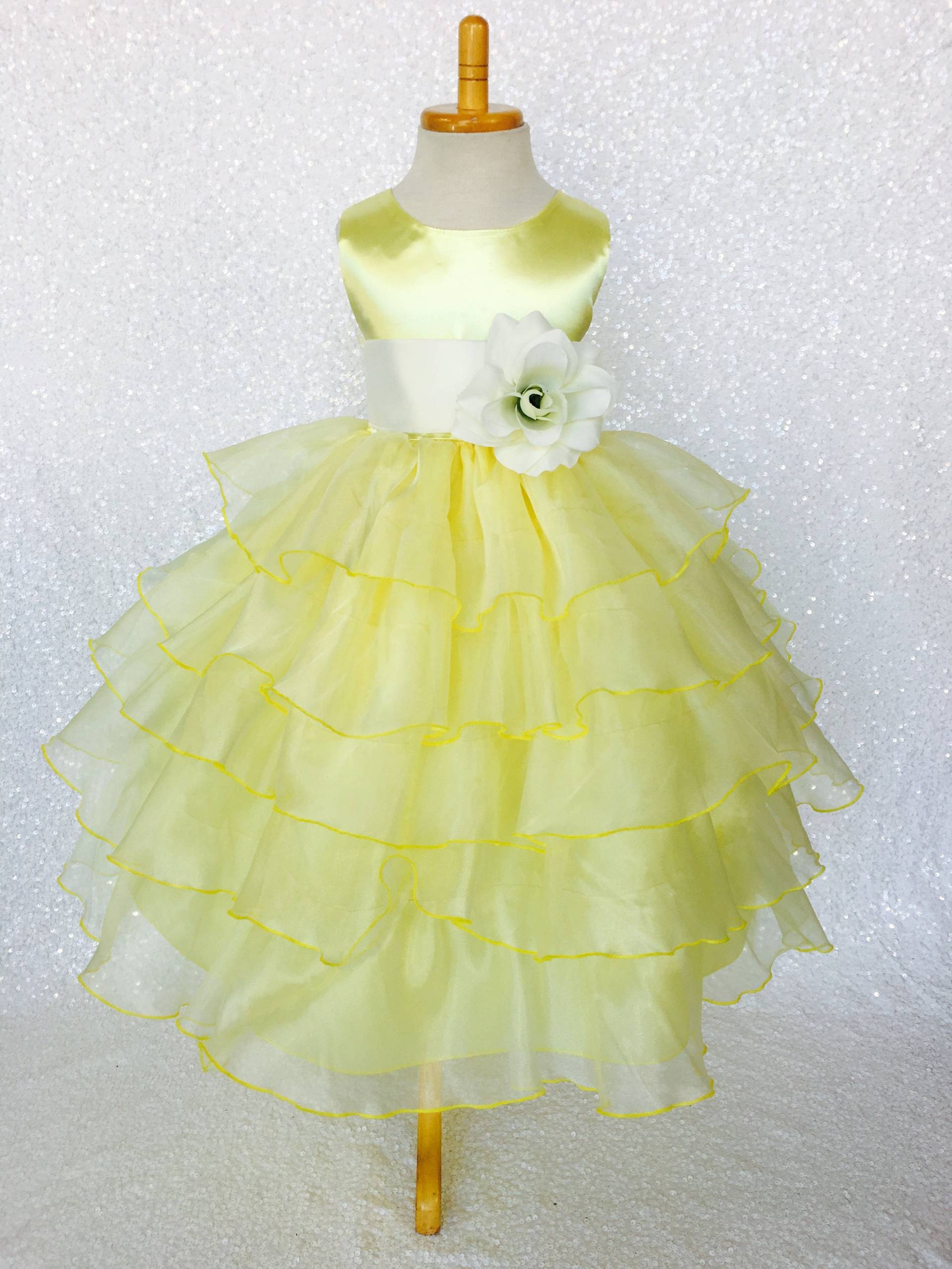 Kanariengelbes Organza Rüschenkleid Blumenmädchen, Geburtstagsparty von ToddlersAndTulle