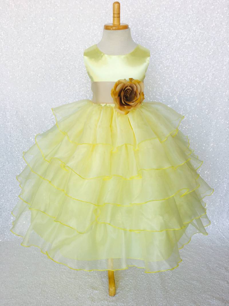 Kanariengelbes Rüschen-Kleid Elegantes Blumenmädchen, Festzug, Geburtstag von ToddlersAndTulle