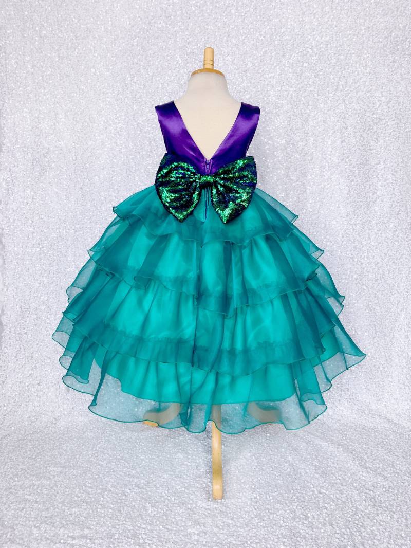 Lila Satin & Teal Organza Rüschenkleid Pailletten Bogen Blumenmädchen Kleid von ToddlersAndTulle