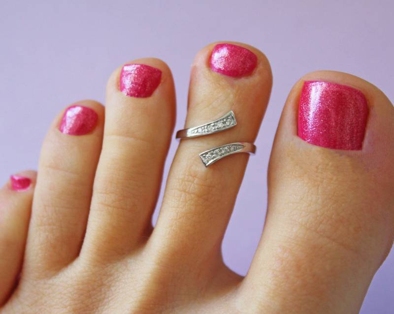 sterling Silber Cz Zehenring Verstellbares Front Wrap Design von ToeRingsandThings