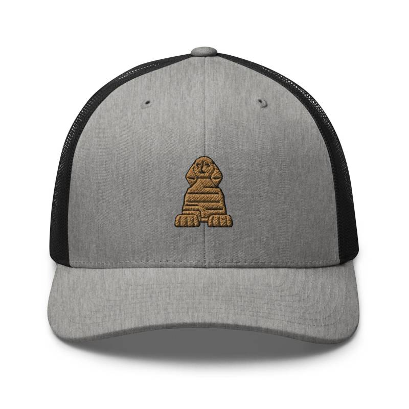 Great Sphinx Of Giza Bestickter Trucker Hat Strukturierte Retro-Cap Mit Netzeinsatz Am Hinterkopf von TofuTigerStudio