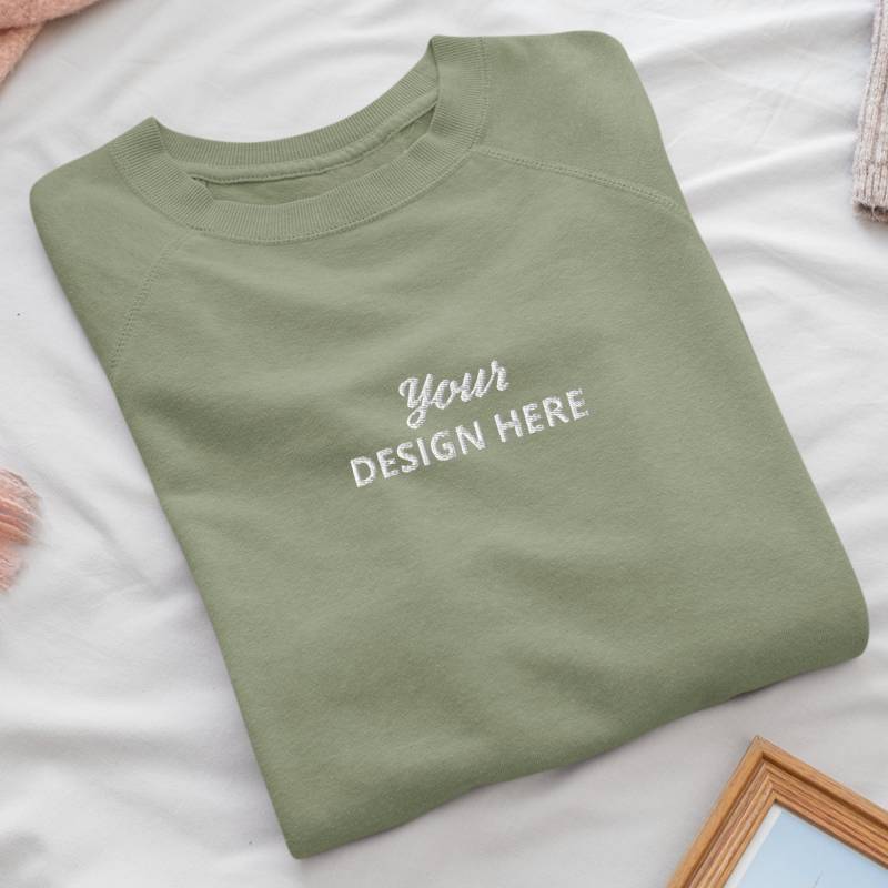 Personalisiertes Sweatshirt Mit Rundhalsausschnitt - Ihr Design, Logo Oder Text Personalisierter Pullover Verschiedene Farben von TofuTigerStudio