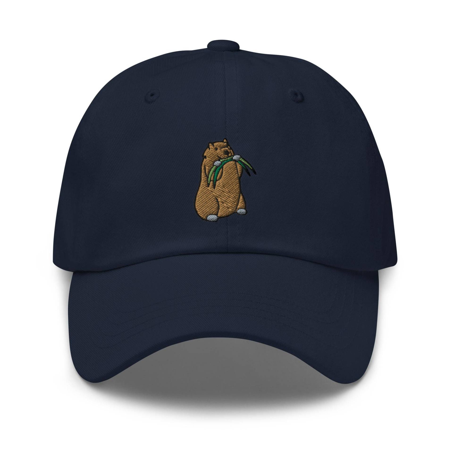 Marmot Munching Grass Bestickte Dad Cap - Trendiges Unstrukturiertes Design Bequemer Chino Baumwollköper in Verschiedenen Farben von TofuTigerStudio