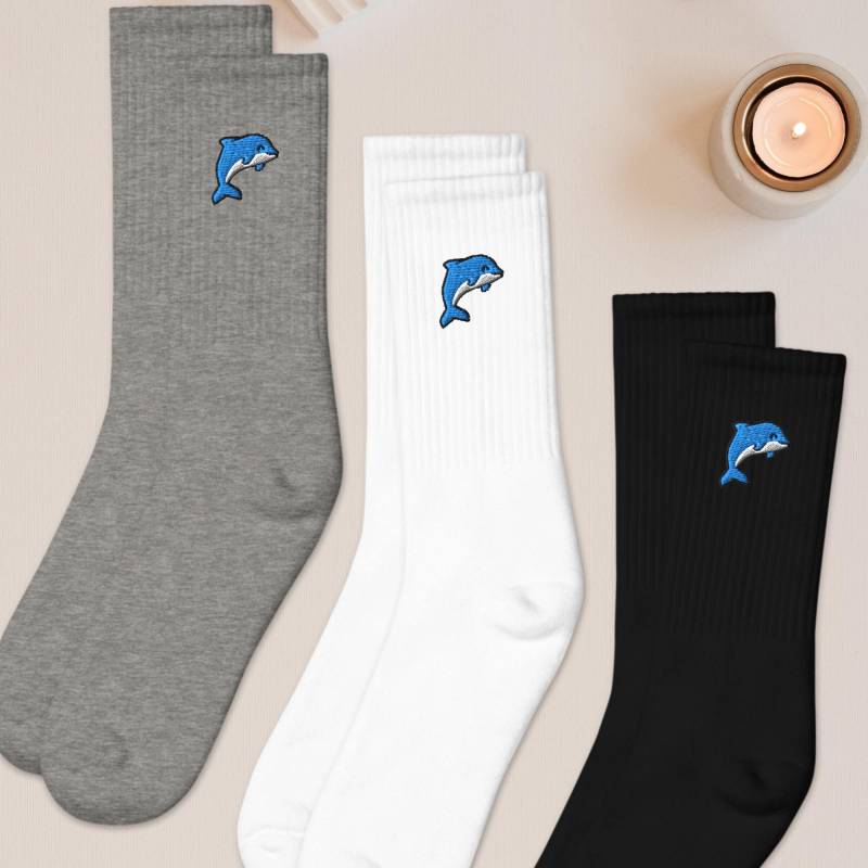 Mit Delfin Bestickte Socken Gepolsterte Baumwollmischung, Hergestellt in Den Usa von TofuTigerStudio