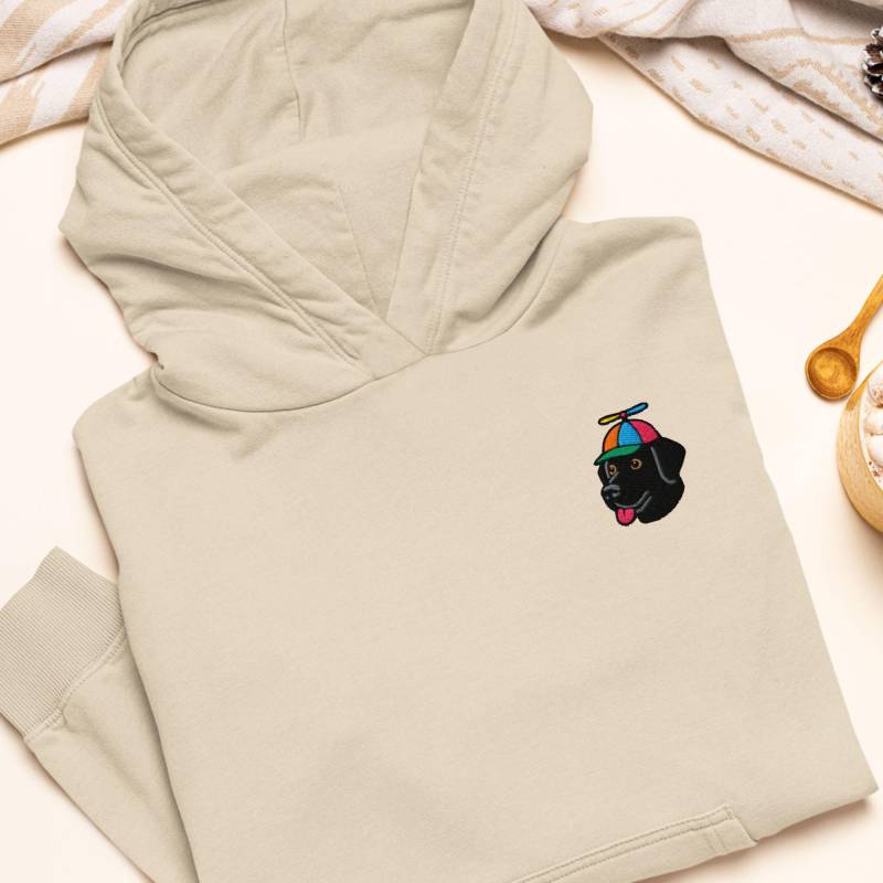 Propeller Hat Schwarz Labrador Bestickter Hoodie Schwere Mischung Aus Baumwolle Und Poly, Unisex Fit von TofuTigerStudio