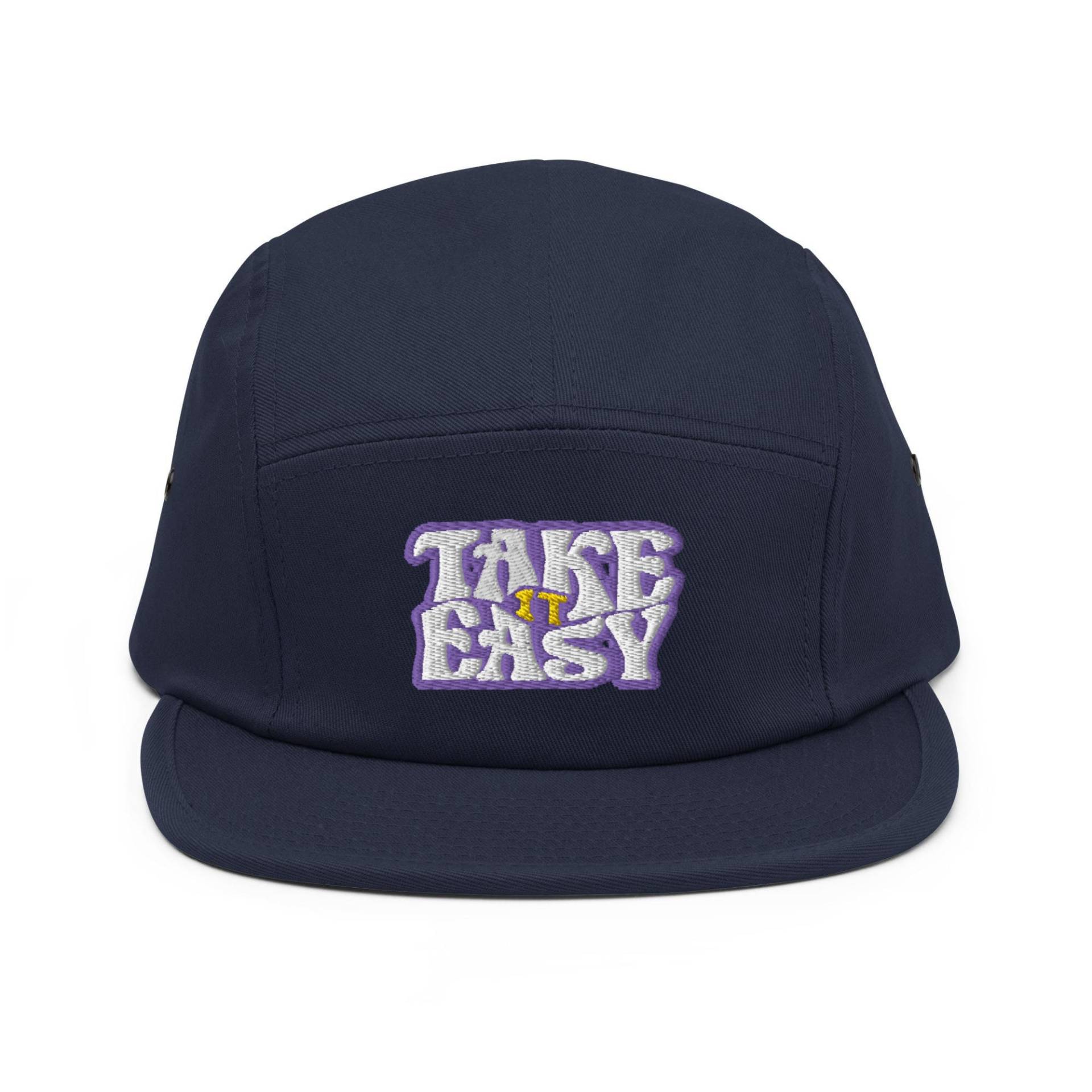 Take It Easy Bestickte 5-Panel Camper Cap - Reine Baumwolle Bequeme Passform in Verschiedenen Farben von TofuTigerStudio