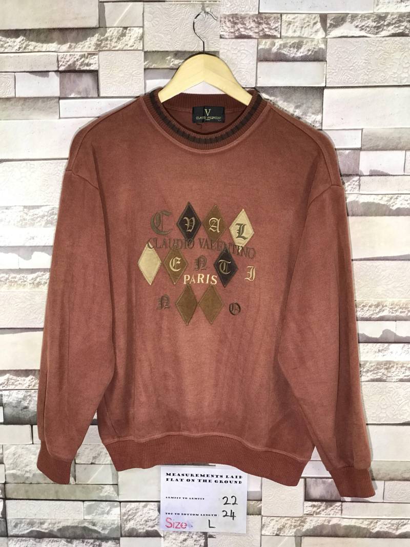 Vintage Claudio Valentino Spell Out Bestickter Pullover Größe L/Gianni Hoodie Made in Japa von TokMungVintage