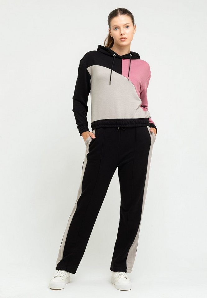 Tom Barron Jogginganzug Tom Barron Women Regular Fit Three Colors Sweatshirt And Pant Set, mit sportivem Design von Tom Barron
