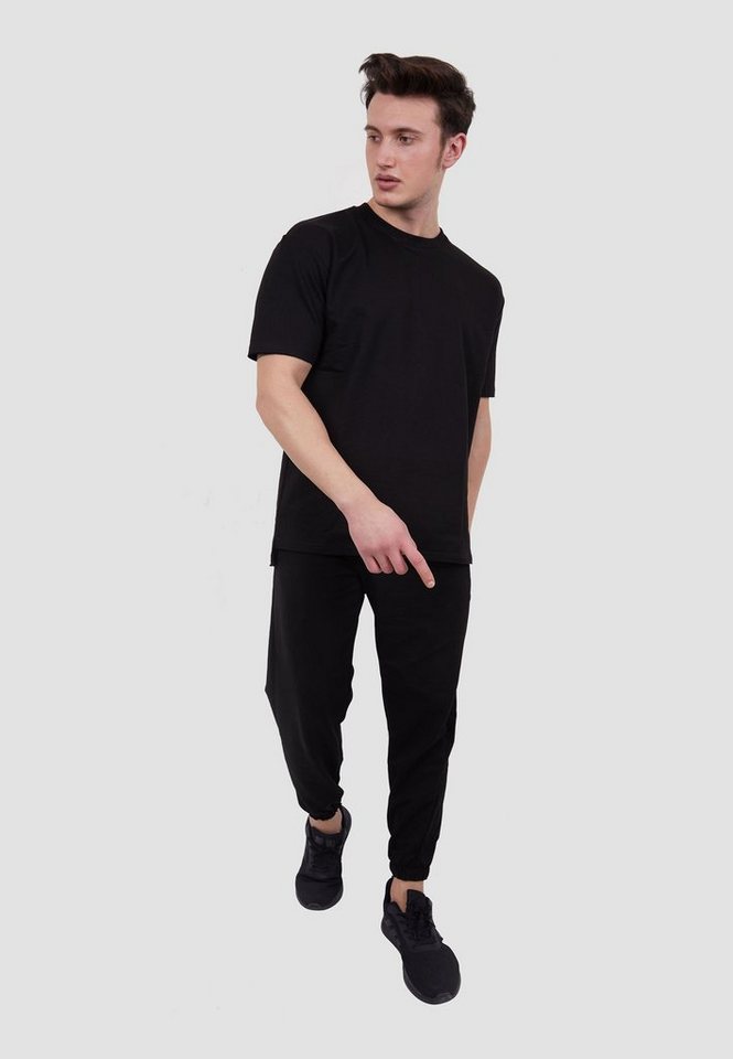 Tom Barron Sportanzug aus Oversize-Shirt und Jogginghose von Tom Barron