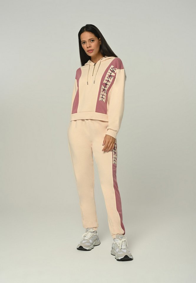 Tom Barron Trainingsanzug Women Regular Tracksuit With Zipper Top And Emboidery Aplique Design von Tom Barron