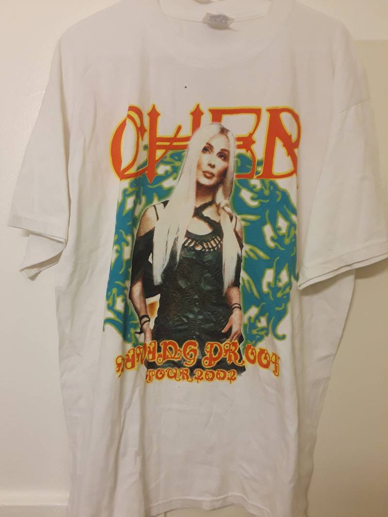Cher 2002 Lebender Beweis Doppelseitiges T-Shirt von TomKnightNYC