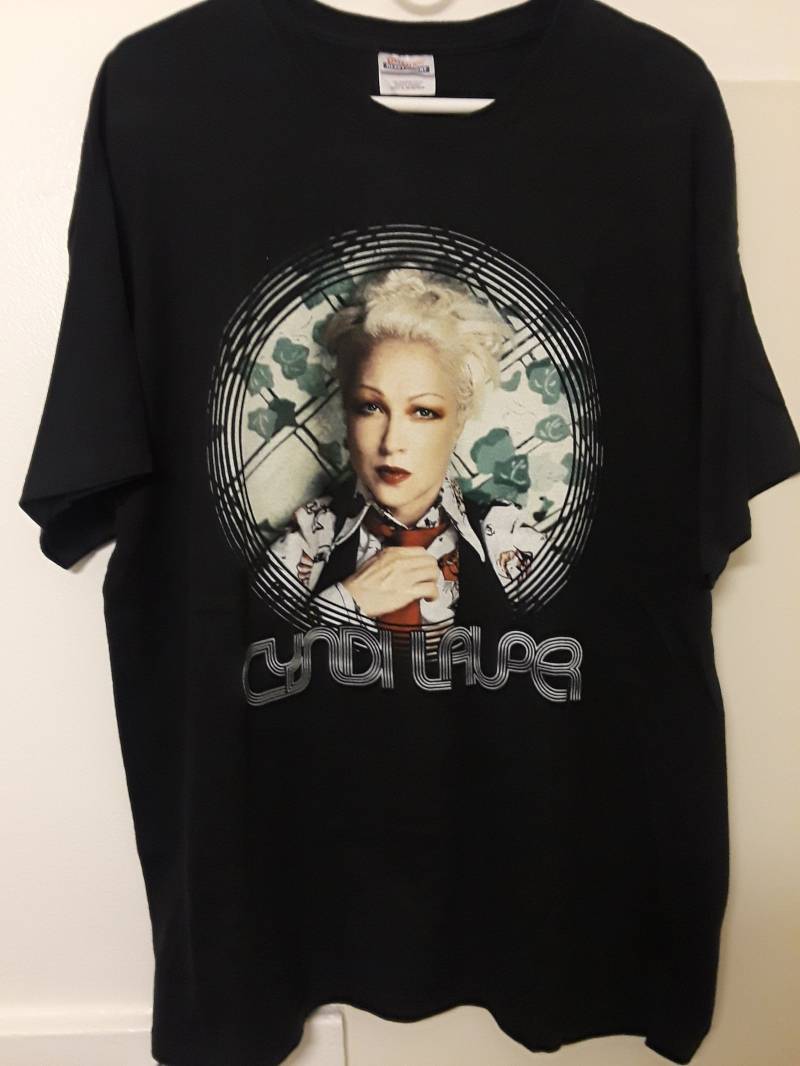 Cyndi Lauper Ya Bringen Die Rand-Tour 2008-T-Shirt von TomKnightNYC