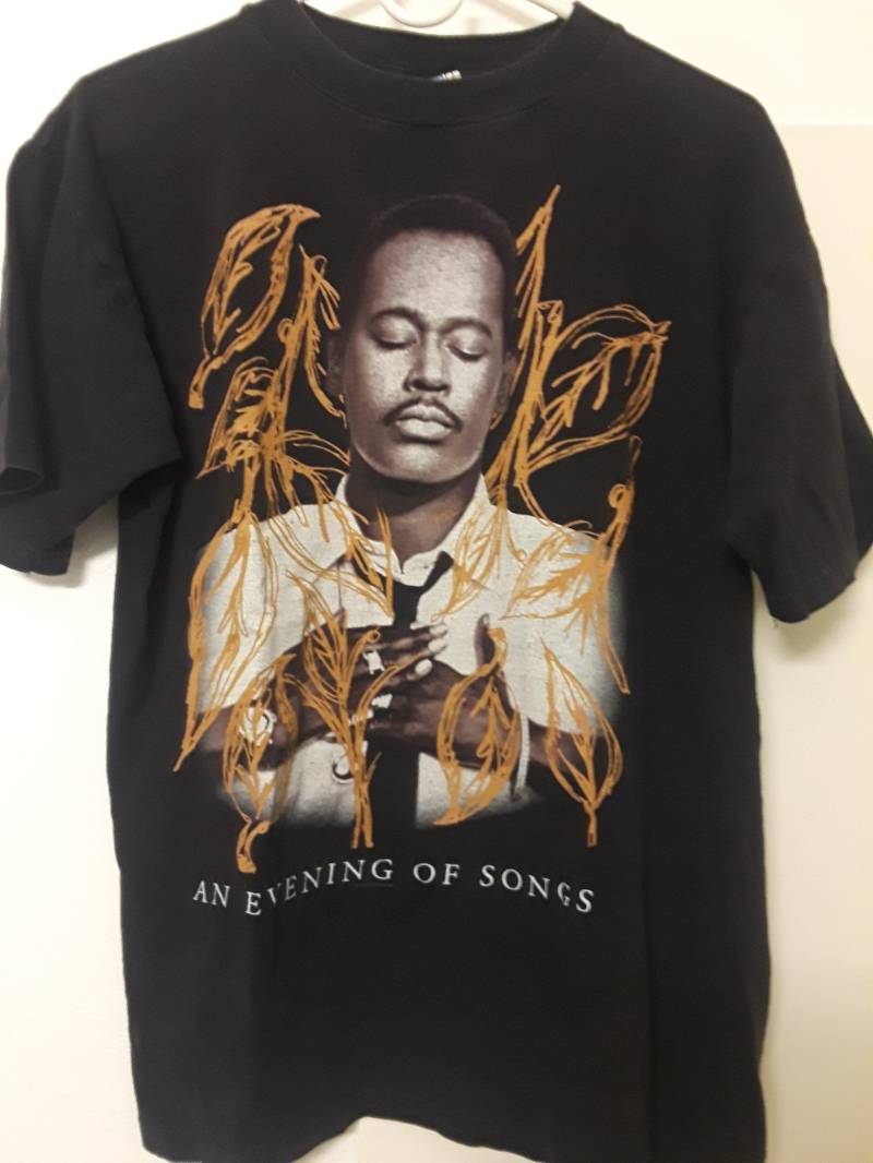 Jahrgang 90 Ist Luther Vandross Einen Abend Mit Songs T Shirt von TomKnightNYC