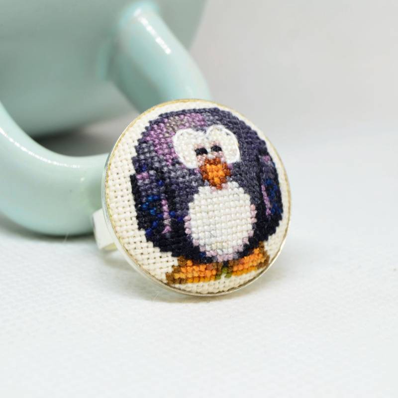 Kreuzstich Pinguin Ring Handgefertigter Verstellbarer Tier Schmuck Kreuzstich Pinguin Ring Handgefertigter Verstellbarer Tier Schmuck von TomasCross