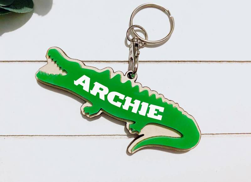 Personalisierte Krokodil Buch Tasche Schlüsselanhänger Kinder Name Back To School Geschenk von TombellaDesigns