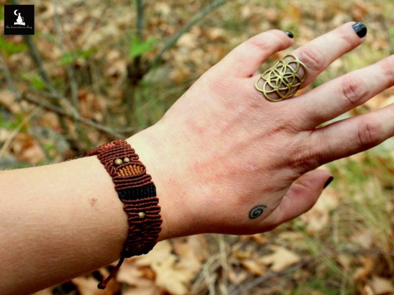 Braune Makramee Armband, Micro-Makramee Wald Inspiriert Unisex Manschette Braune Makramee Armband, Micro-Makramee Wald Inspiriert Unisex Manschette von TomentosaShop
