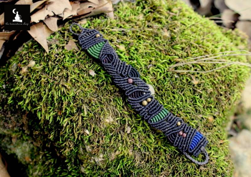 Unisex Makramee Armband, Graue Männer Armband von TomentosaShop