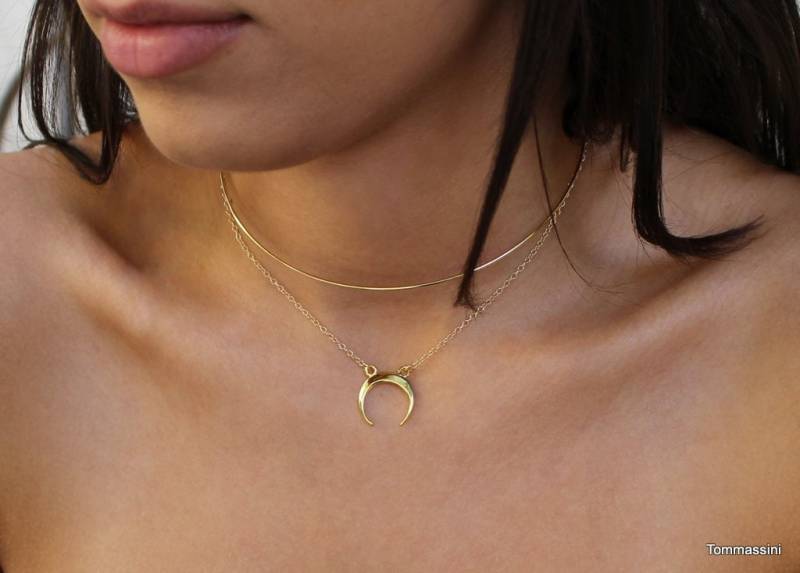 Gold Halbmond Halskette Stoßzahn Anhänger Aus Sterlingsilber von TommassiniJewelry