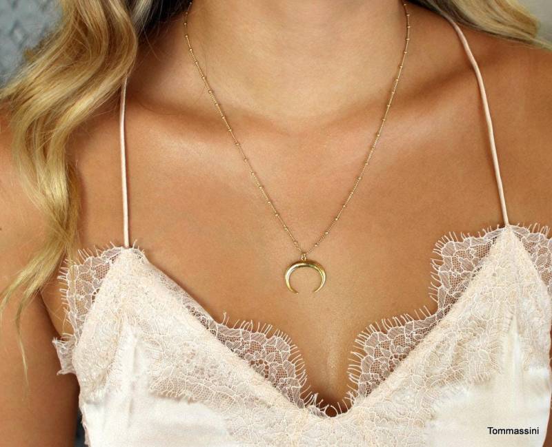 Halbmond Halskette - Tusk Charm Gold Doppelte Horn Zierlich von TommassiniJewelry