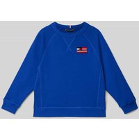 Tommy Hilfiger Teens Relaxed Fit Sweatshirt mit Label-Stitching in Blau, Größe 128 von Tommy Hilfiger Teens