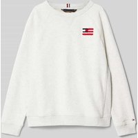 Tommy Hilfiger Teens Relaxed Fit Sweatshirt mit Label-Stitching in Offwhite Melange, Größe 140 Tommy Hilfiger Teens Relaxed Fit Sweatshirt mit Label-Stitching in Offwhite Melange, Größe 140 von Tommy Hilfiger Teens