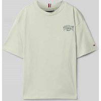 Tommy Hilfiger Teens T-Shirt aus reiner Baumwolle mit Logo-Print Modell 'VARSITY' in Schilf, Größe 128 Tommy Hilfiger Teens T-Shirt aus reiner Baumwolle mit Logo-Print Modell 'VARSITY' in Schilf, Größe 128 von Tommy Hilfiger Teens