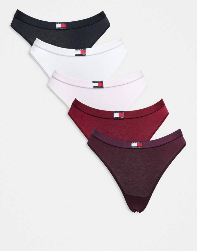 Tommy Hilfiger - 5er-Pack Tangas in Rot, Rosa, Weiß, Burgunderrot und Schwarz mit Flaggenlogo-Bunt von Tommy Hilfiger