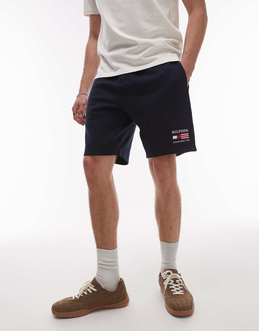 Tommy Hilfiger - Americana - Shorts in Marineblau mit Flaggen-Logo von Tommy Hilfiger