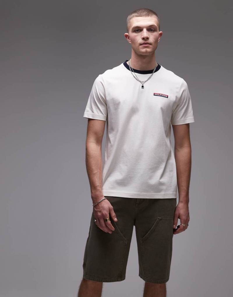 Tommy Hilfiger - Americana - T-Shirt in Wollweiß mit Logo von Tommy Hilfiger