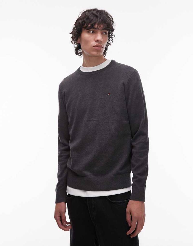 Tommy Hilfiger - Basic-Pullover aus Baumwolle in Dunkelgrau von Tommy Hilfiger