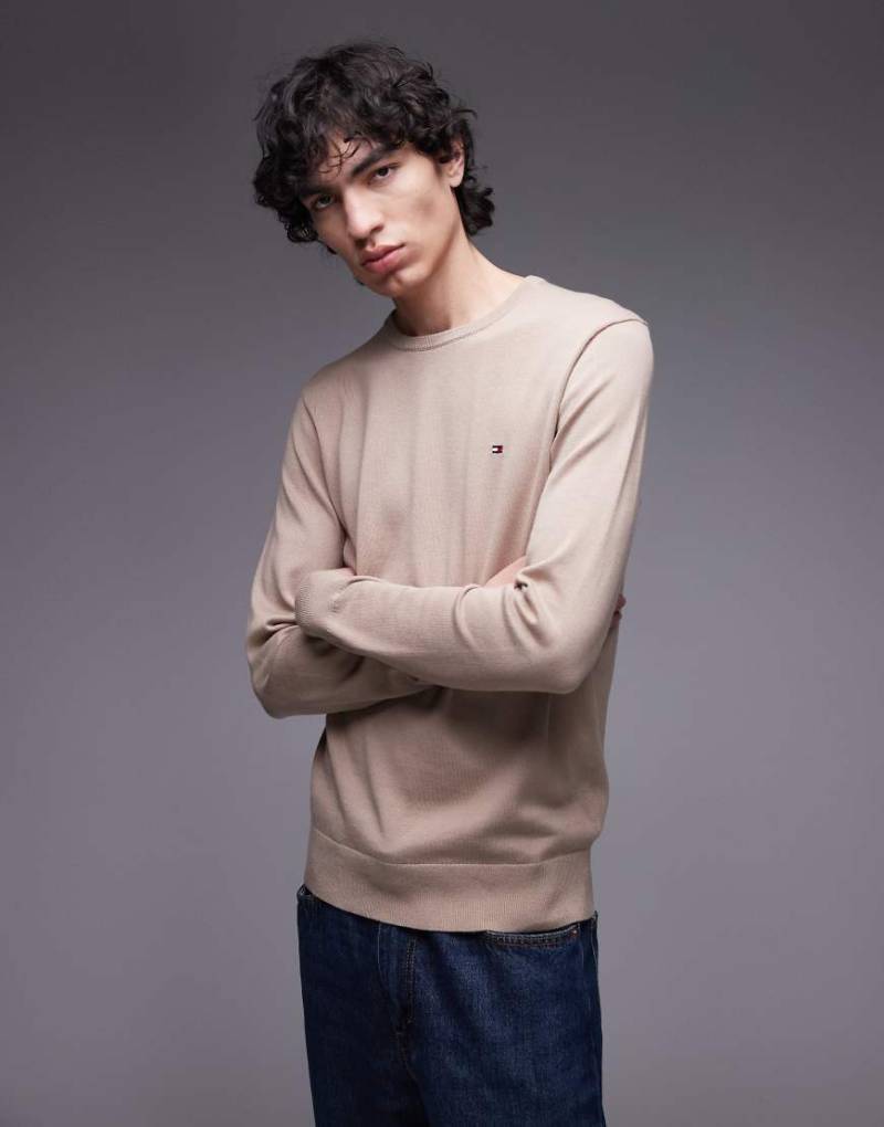 Tommy Hilfiger - Basic-Pullover aus Baumwolle in Taupe-Neutral von Tommy Hilfiger