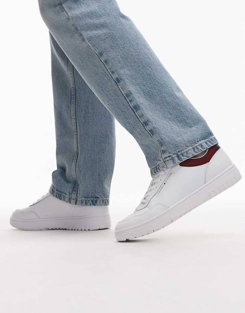 Tommy Hilfiger - Basket Core - Sneaker in Weiß von Tommy Hilfiger