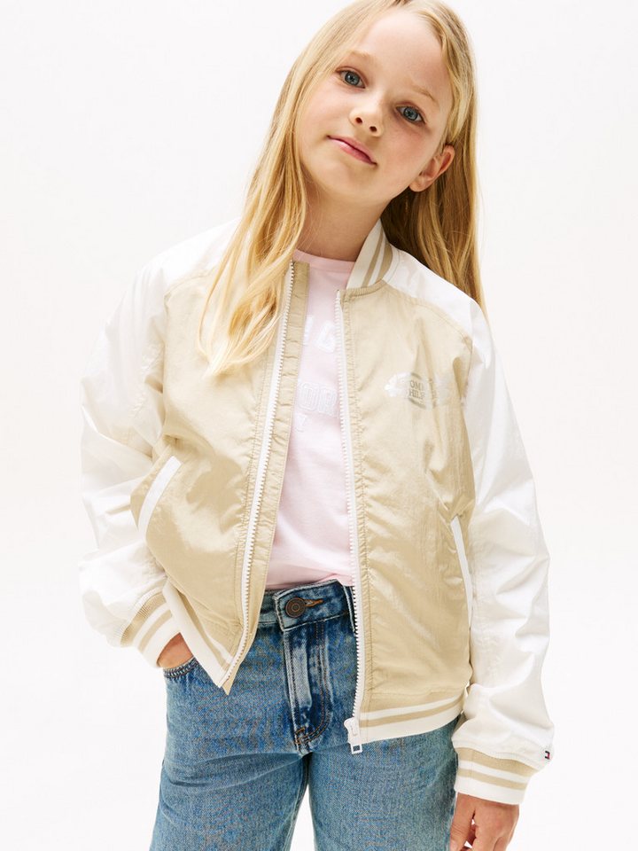 Tommy Hilfiger Blouson BUTTERFLY GRAPHIC BOMBER JACKET für Kinder bis 16 Jahre, mit glänzendem Butterfly-Print von Tommy Hilfiger