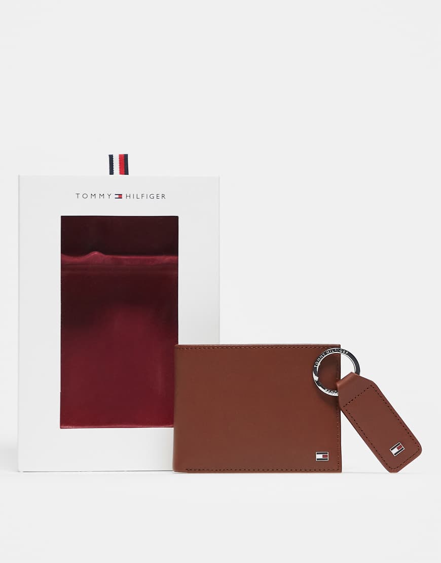 Tommy Hilfiger - Geschenkset in Braun mit Geldbörse und Schlüsselanhänger-Brown Tommy Hilfiger - Geschenkset in Braun mit Geldbörse und Schlüsselanhänger-Brown von Tommy Hilfiger