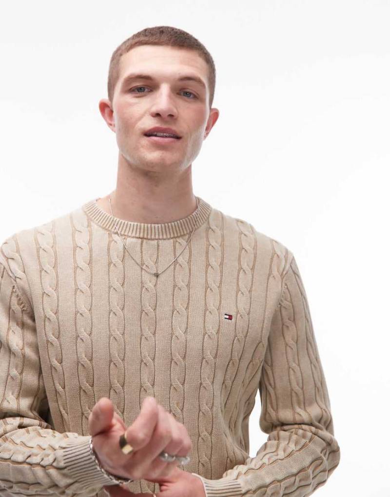 Tommy Hilfiger - Gewaschener Strickpullover in Hellblau mit Zopfmuster-Braun von Tommy Hilfiger