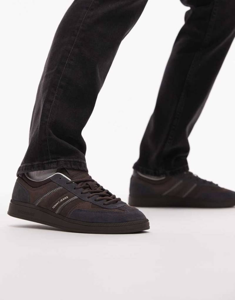 Tommy Hilfiger - Greenwich - Sneaker aus Wildleder in Braun-Grün von Tommy Hilfiger