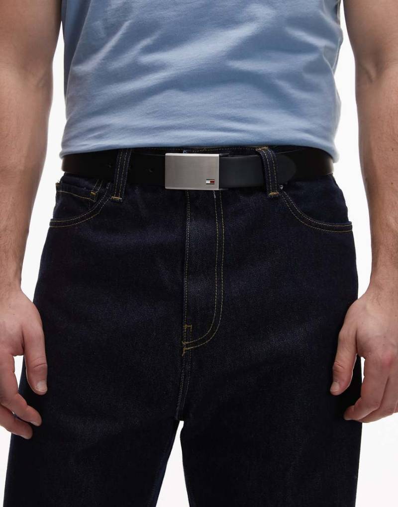 Tommy Hilfiger - Gürtel in Schwarz mit Plakette von Tommy Hilfiger