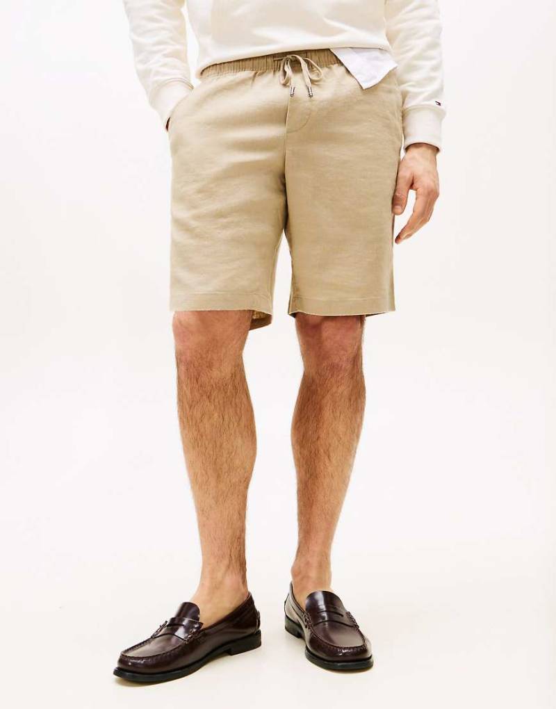 Tommy Hilfiger - Harlem - Locker geschnittene Shorts aus Leinen-Mix in Beige-Neutral von Tommy Hilfiger
