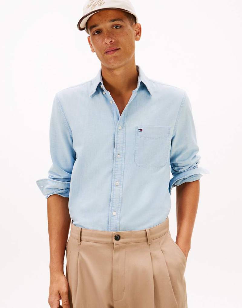 Tommy Hilfiger - Hemd aus Chambray in Hellgrau mit regulärer Passform und aufgesetzter Tasche-Blau von Tommy Hilfiger