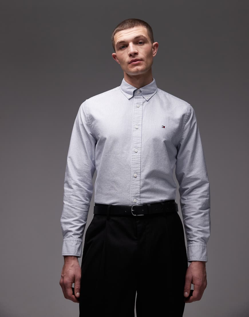 Tommy Hilfiger - Heritage - Langärmliges Oxford-Hemd in Hellblau von Tommy Hilfiger