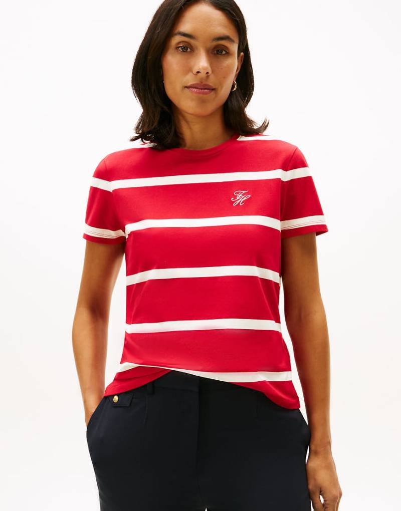 Tommy Hilfiger - Jersey-T-Shirt in Rot mit Logostickerei und Rundhalsausschnitt von Tommy Hilfiger
