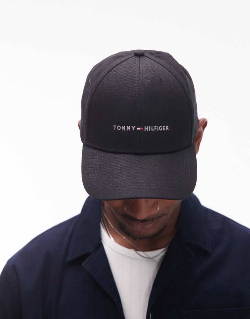 Tommy Hilfiger - Kappe in Schwarz mit Logo von Tommy Hilfiger