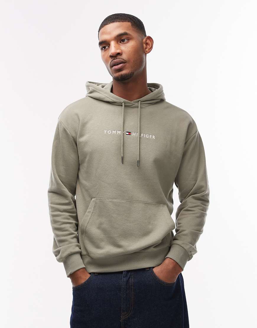 Tommy Hilfiger - Kapuzenpullover in Salbeigrün mit Logo von Tommy Hilfiger