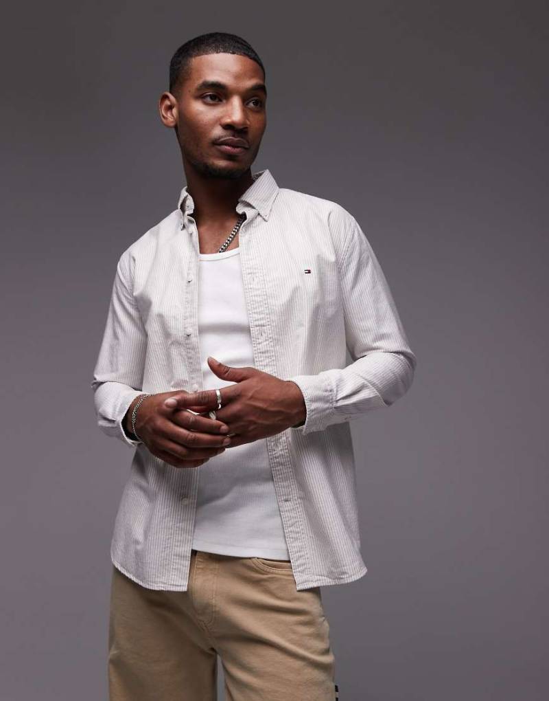 Tommy Hilfiger - Langärmliges Oxford-Hemd mit beigen Streifen-Neutral von Tommy Hilfiger