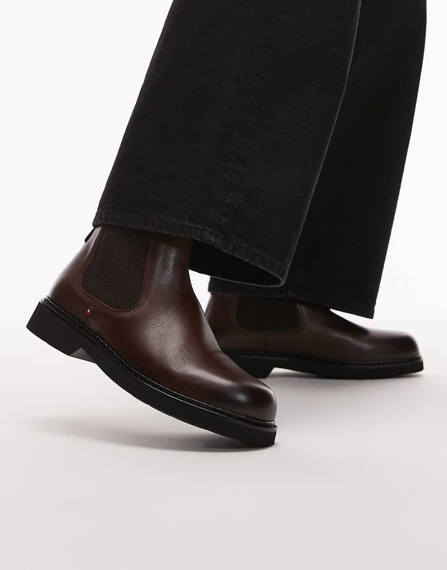 Tommy Hilfiger - Niedrige Chelsea-Stiefel in Braun-Brown von Tommy Hilfiger