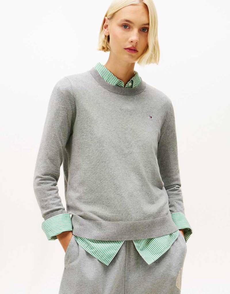 Tommy Hilfiger - Pullover aus Jersey in Hellgrau mit Rundhalsausschnitt von Tommy Hilfiger