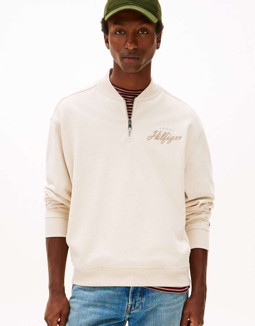 Tommy Hilfiger - Pullover in Beige mit Baseballkragen und kurzem Reißverschluss-Neutral von Tommy Hilfiger